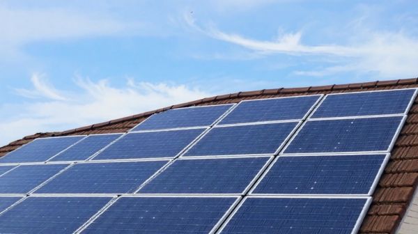Les atouts des panneaux solaires photovoltaïques pour économiser
